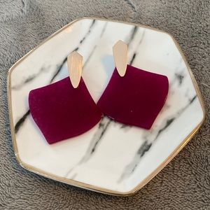 Kendra Scott maroon fan earrings